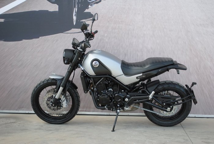 2020 Benelli LEONCINO (ABS) Silver