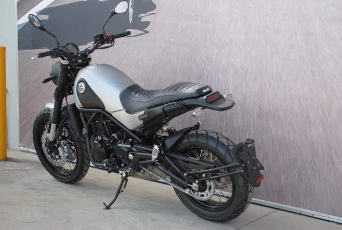 2020 Benelli LEONCINO (ABS) Silver