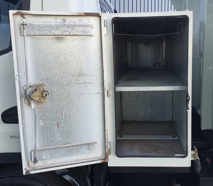 2013 FUSO 815 CANTER WHITE