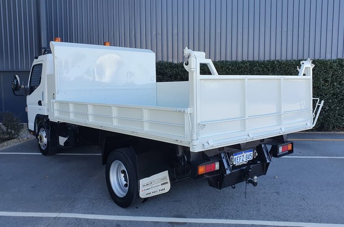 2013 FUSO 815 CANTER WHITE