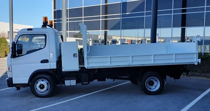 2013 FUSO 815 CANTER WHITE