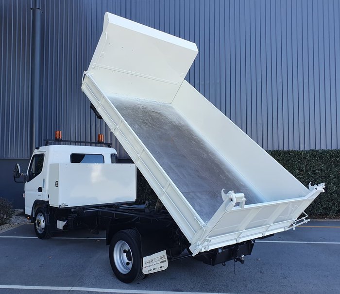 2013 FUSO 815 CANTER WHITE