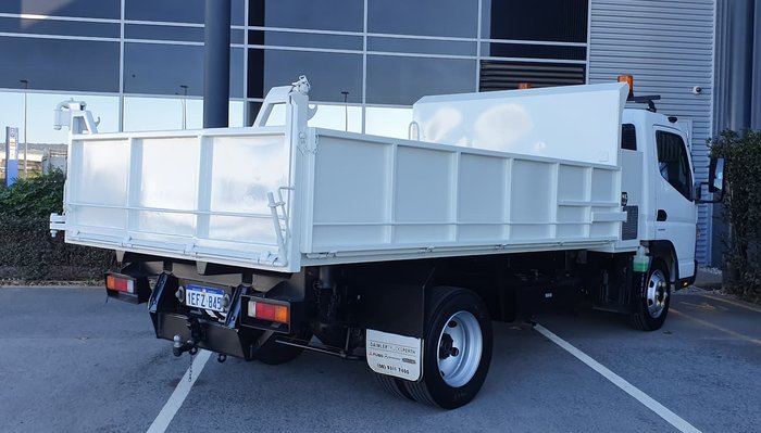 2013 FUSO 815 CANTER WHITE