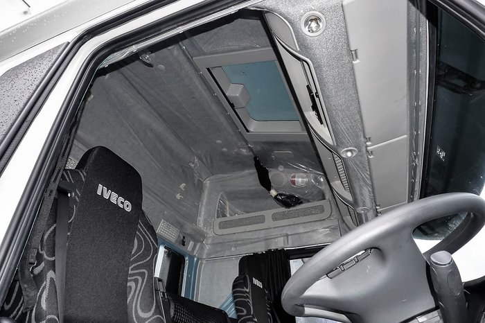 2020 IVECO 2020 IVECO STRALIS ATI 360 6X2 HIGH ROOF null null White