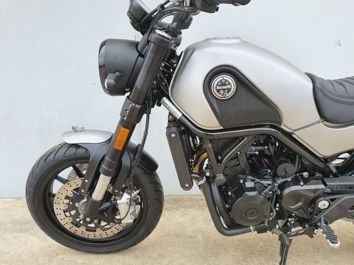 2020 Benelli LEONCINO (ABS) Silver