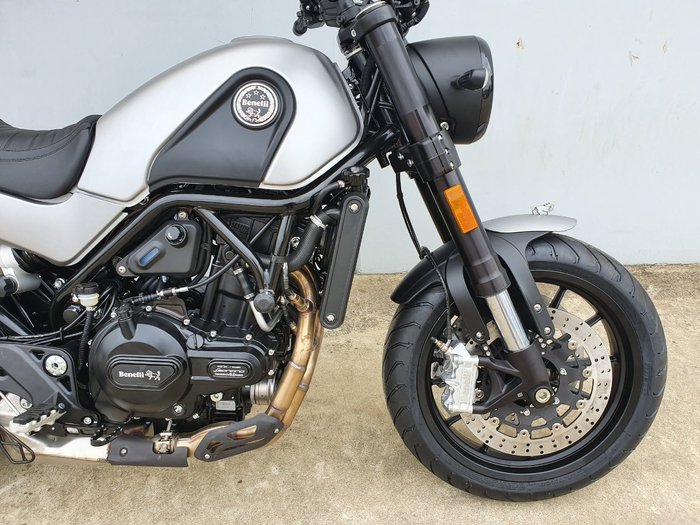 2020 Benelli LEONCINO (ABS) Silver