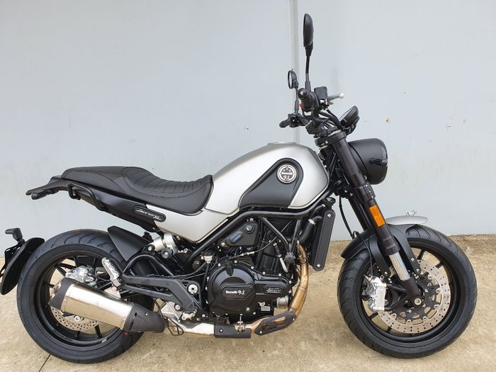 2020 Benelli LEONCINO (ABS) Silver