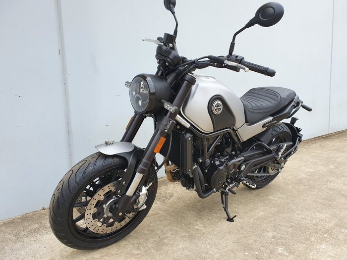 2020 Benelli LEONCINO (ABS) Silver