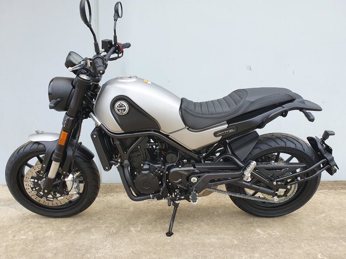 2020 Benelli LEONCINO (ABS) Silver