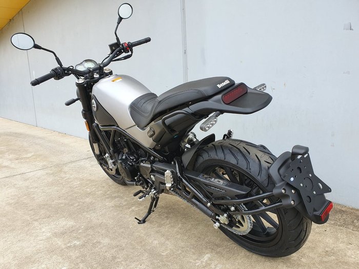 2020 Benelli LEONCINO (ABS) Silver