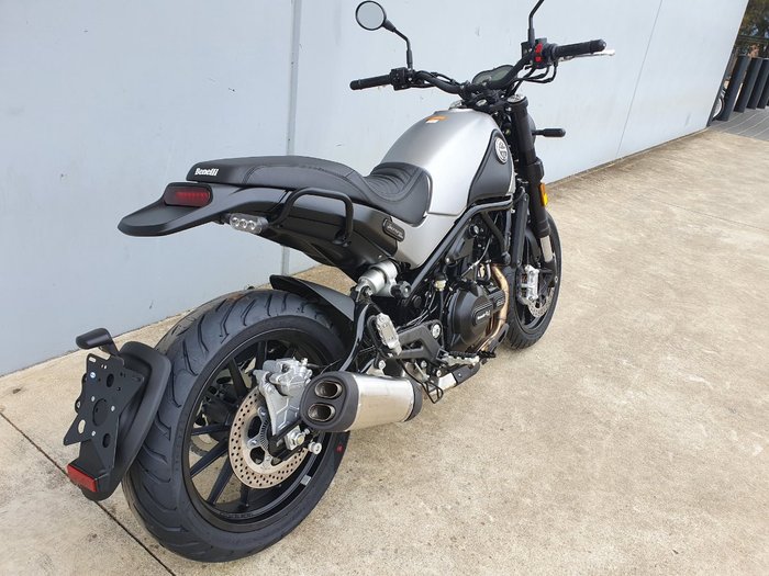 2020 Benelli LEONCINO (ABS) Silver