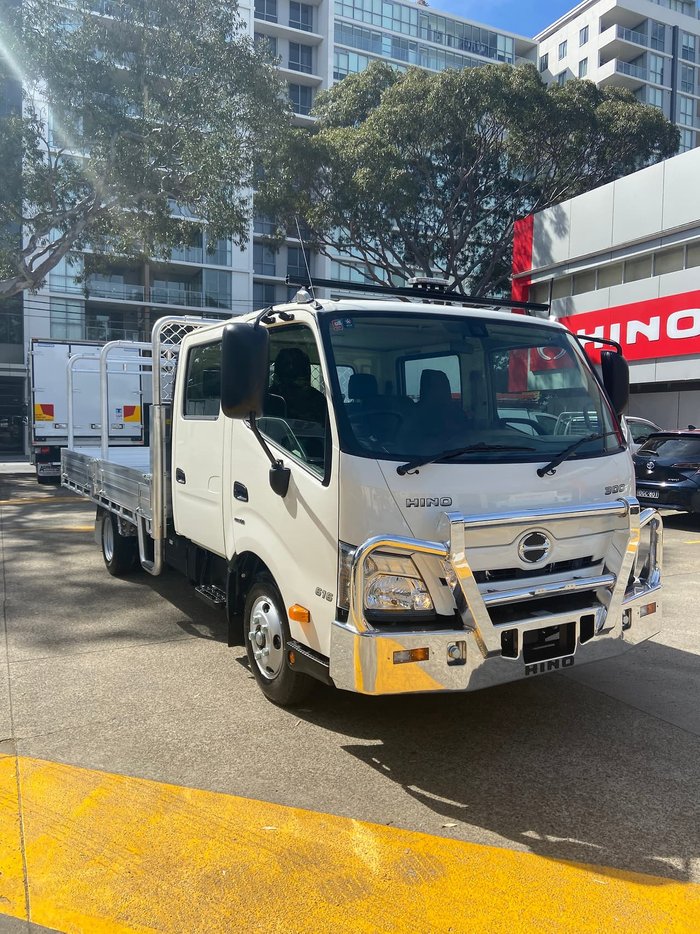 2020 HINO 300 SERIES 616 CREW CAB TRADEACE White