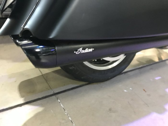 2017 Indian CHIEFTAIN DARK HORSE Thunder Black Smoke