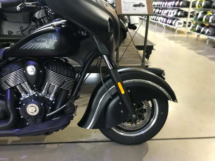 2017 Indian CHIEFTAIN DARK HORSE Thunder Black Smoke