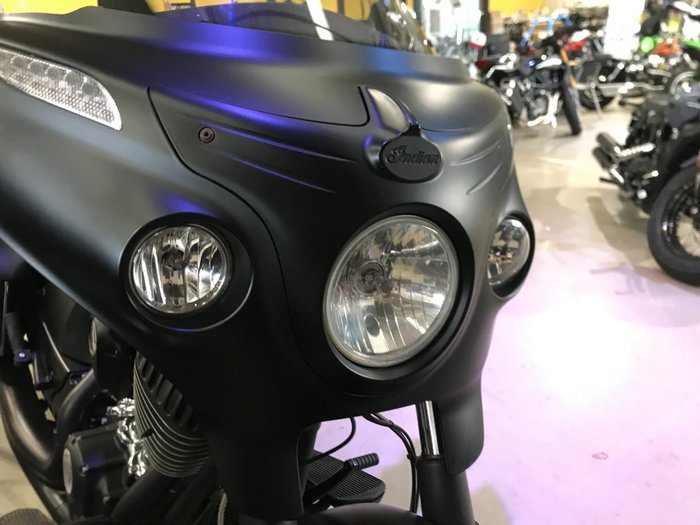 2017 Indian CHIEFTAIN DARK HORSE Thunder Black Smoke