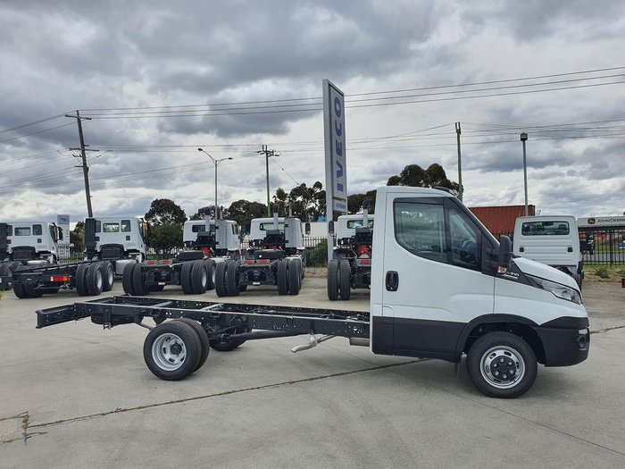 2020 IVECO 50C21 205HP & AUTO 3750MM WHEELBASE white