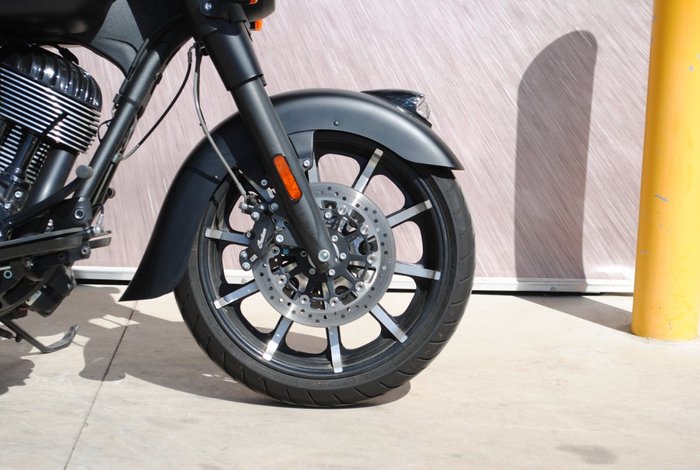 2020 Indian SPRINGFIELD DARK HORSE BLACK Black