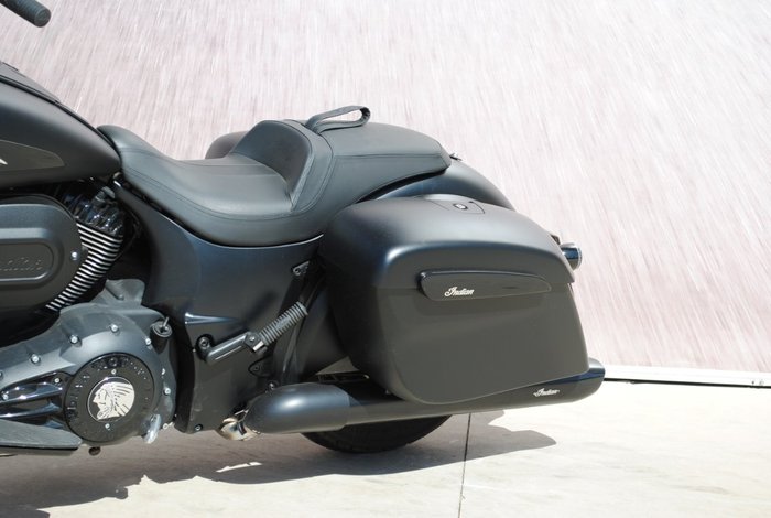 2020 Indian SPRINGFIELD DARK HORSE BLACK Black