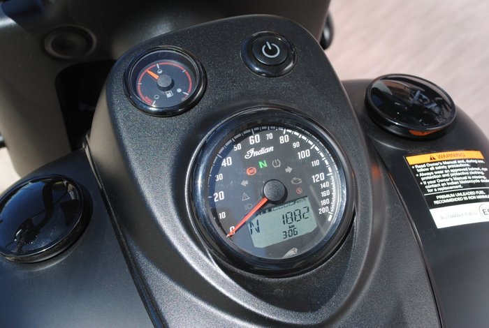 2020 Indian SPRINGFIELD DARK HORSE BLACK Black