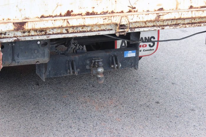 2010 HINO 300 SERIES 716 WHITE