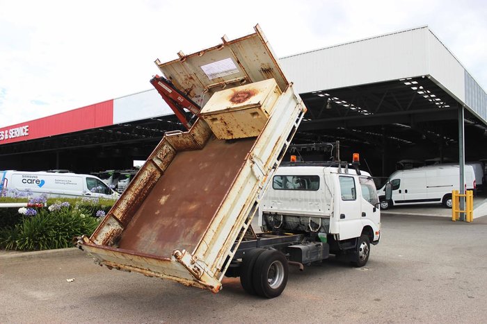 2010 HINO 300 SERIES 716 WHITE