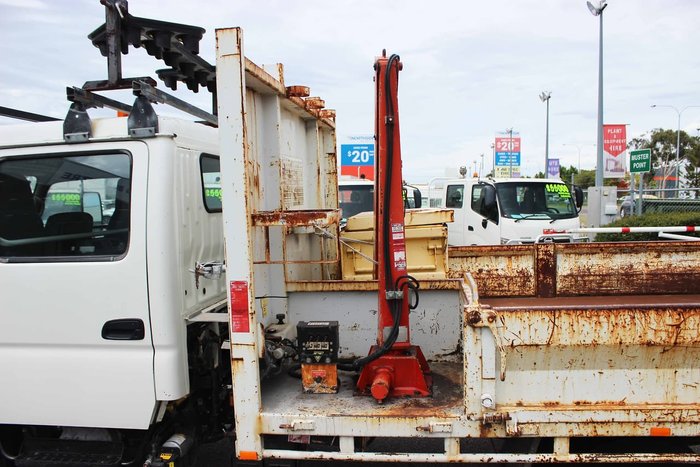 2010 HINO 300 SERIES 716 WHITE