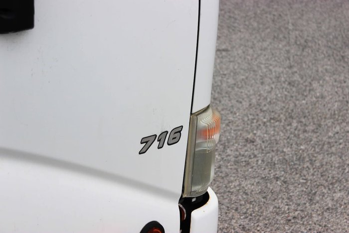 2010 HINO 300 SERIES 716 WHITE