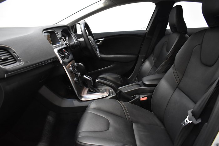 2014 Volvo V40 Cross Country T5 Luxury MY14 Four Wheel Drive White