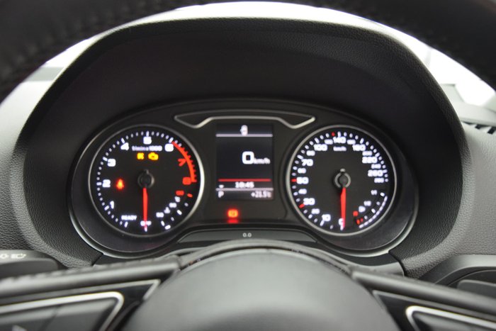 2016 Audi Q2 design GA MY17 Nano Grey