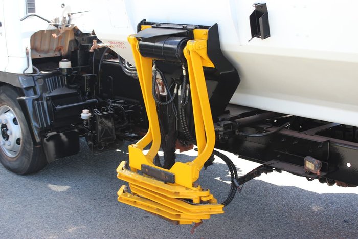 2014 HINO 500 SERIES FC1022 WHITE