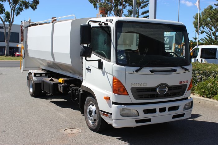 2014 HINO 500 SERIES FC1022 WHITE
