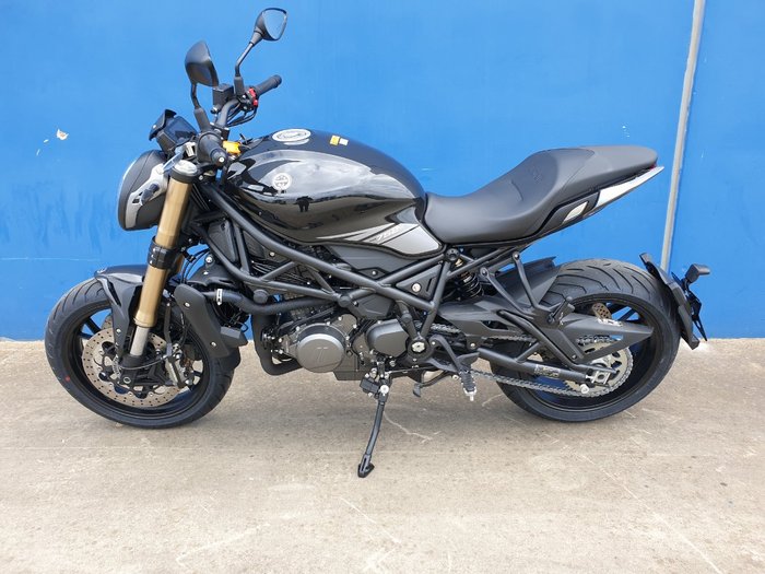 2021 Benelli 2021 Benelli 750CC 752S Road Black