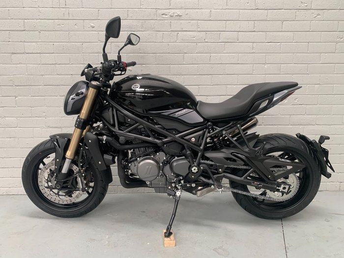 2021 Benelli 2021 Benelli 750CC 752S Road Black