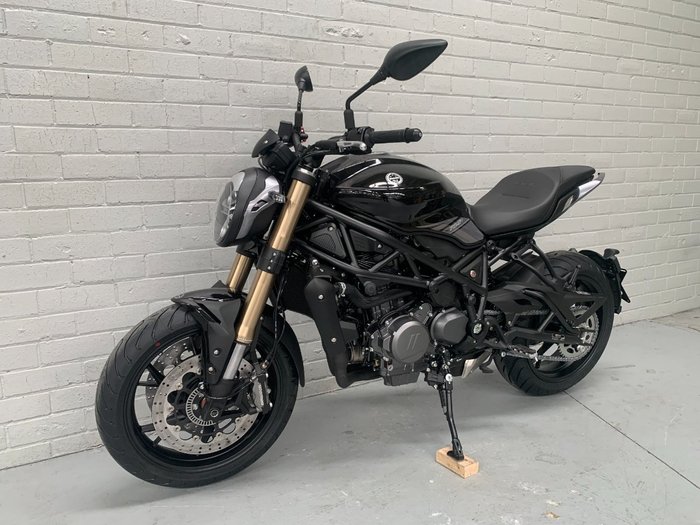 2021 Benelli 2021 Benelli 750CC 752S Road Black