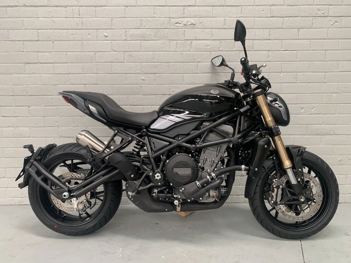 2021 Benelli 2021 Benelli 750CC 752S Road Black