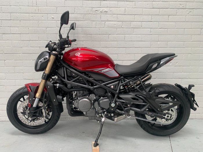 2021 Benelli 2021 Benelli 750CC 752S Road Red