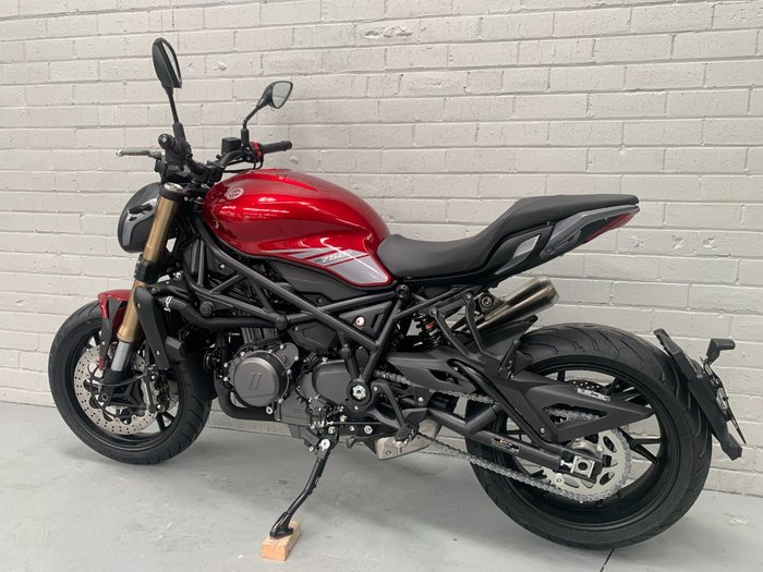 2021 Benelli 2021 Benelli 750CC 752S Road Red