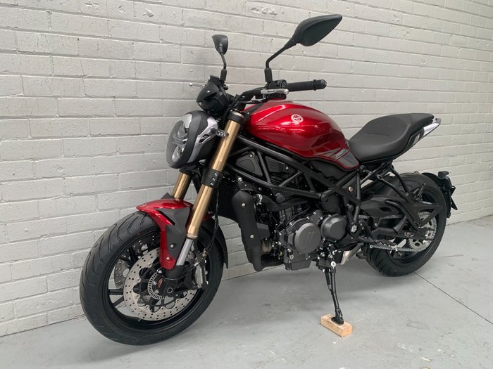 2021 Benelli 2021 Benelli 750CC 752S Road Red