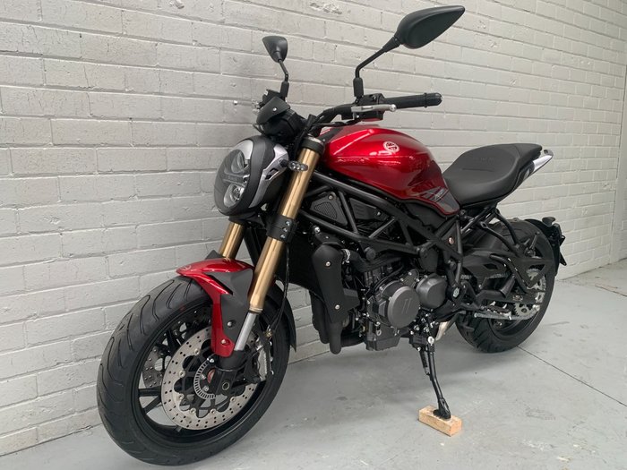 2021 Benelli 2021 Benelli 750CC 752S Road Red