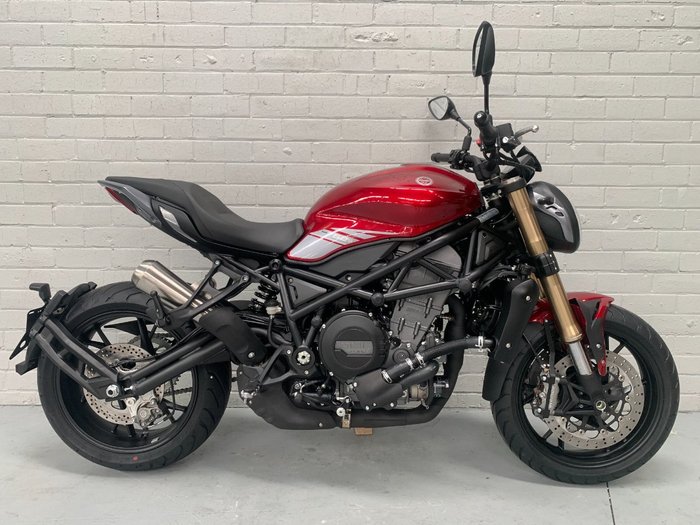 2021 Benelli 2021 Benelli 750CC 752S Road Red