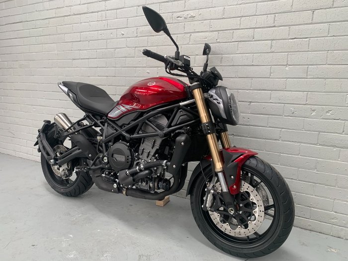 2021 Benelli 2021 Benelli 750CC 752S Road Red