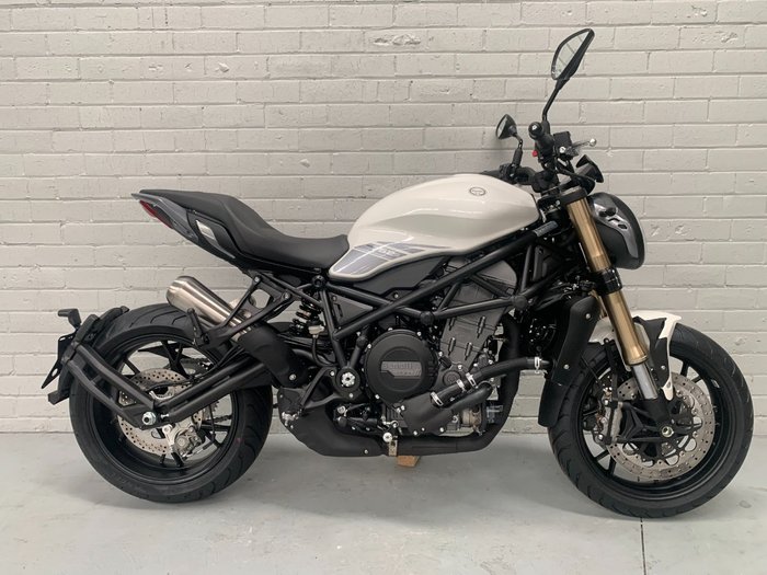 2021 Benelli 2021 Benelli 750CC 752S Road White