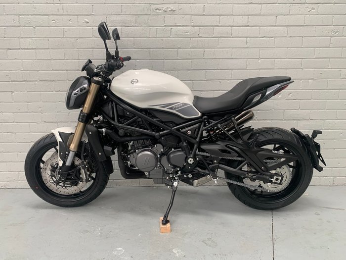 2021 Benelli 2021 Benelli 750CC 752S Road White