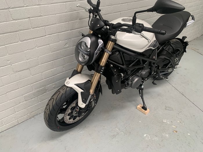 2021 Benelli 2021 Benelli 750CC 752S Road White