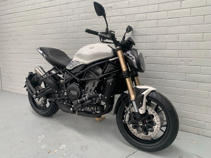 2021 Benelli 2021 Benelli 750CC 752S Road White