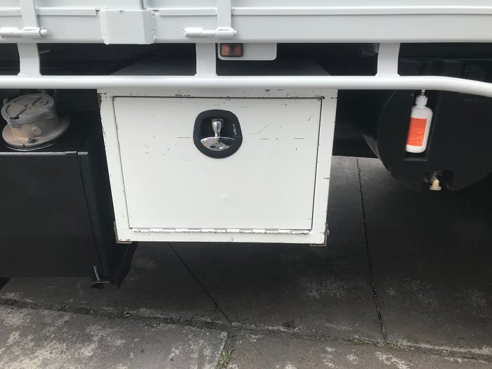 2009 HINO FG 1527 White