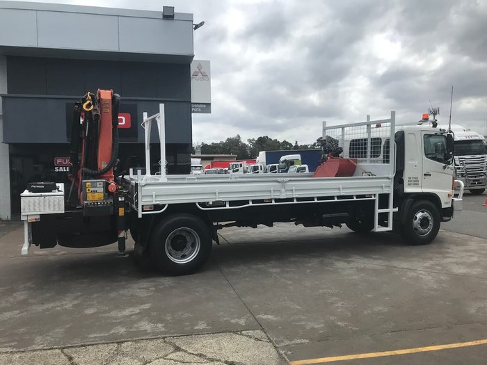 2009 HINO FG 1527 White