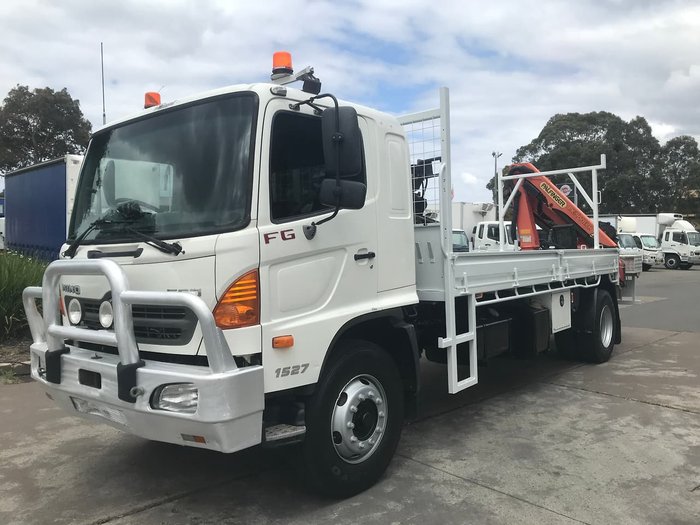2009 HINO FG 1527 White