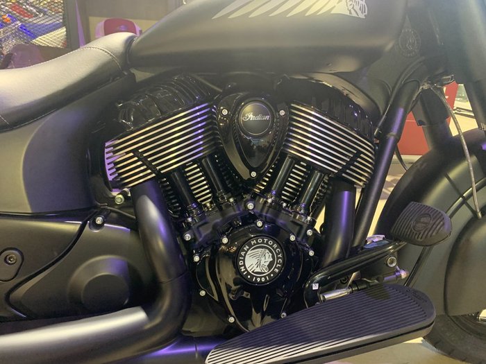 2020 Indian CHIEF DARK HORSE Black