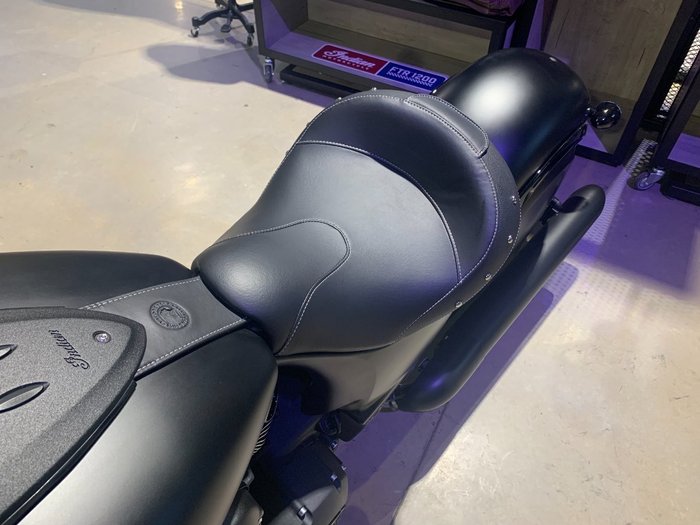 2020 Indian CHIEF DARK HORSE Black